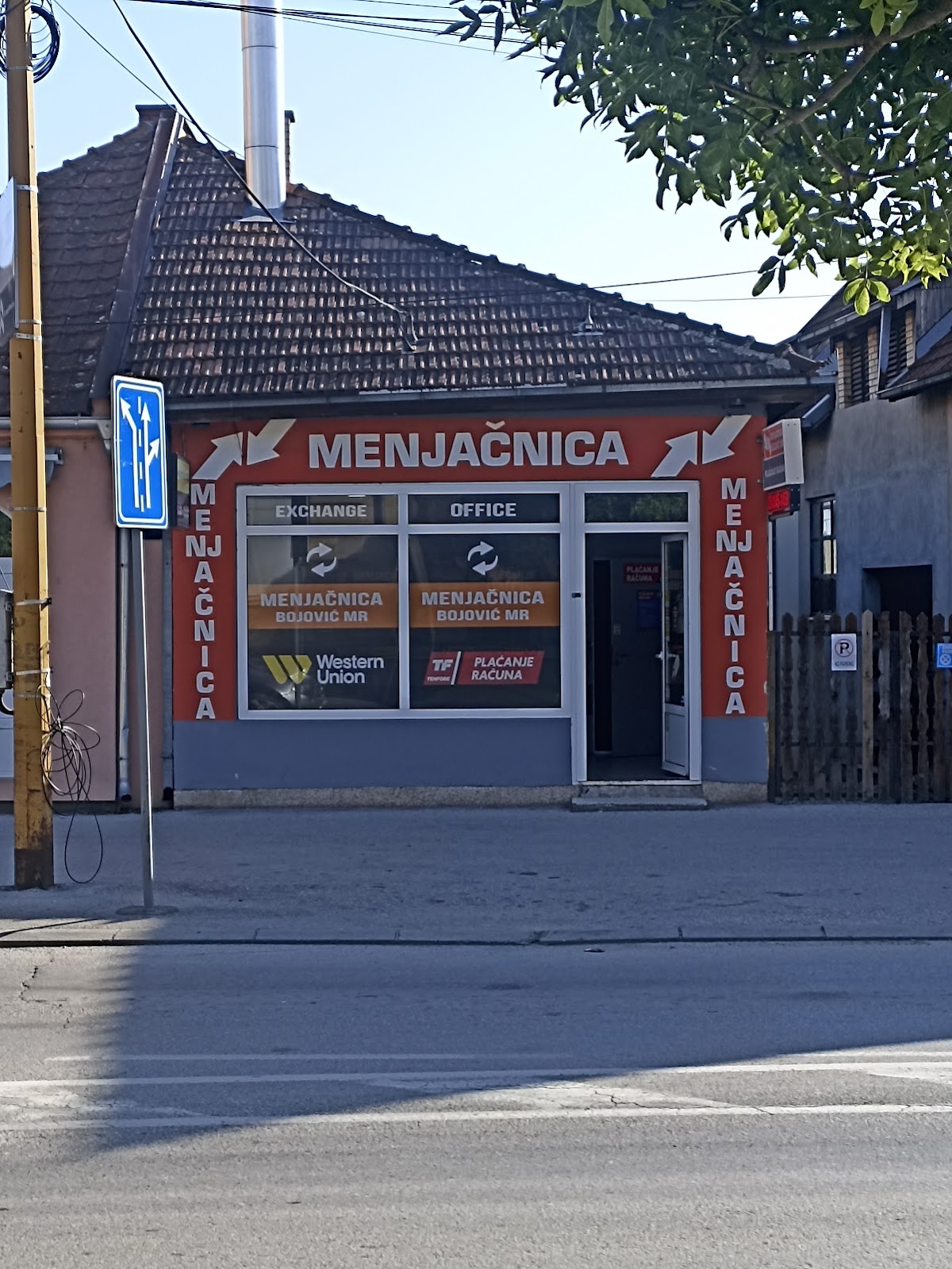 Izlog — РАДА БОЈОВИЋ ПР МЕЊАЧНИЦА ''BOJOVIĆ MR'' ЧАЧК, Чачак