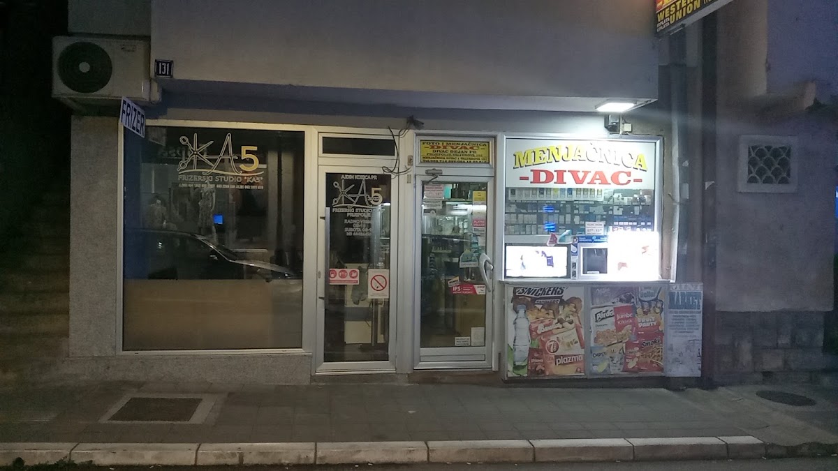 Izlog — "DIVAC" фото и мењачница, Пријепоље